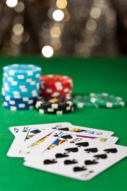 erek 3d mobile app interface showing live casino tables and sportsbook menu