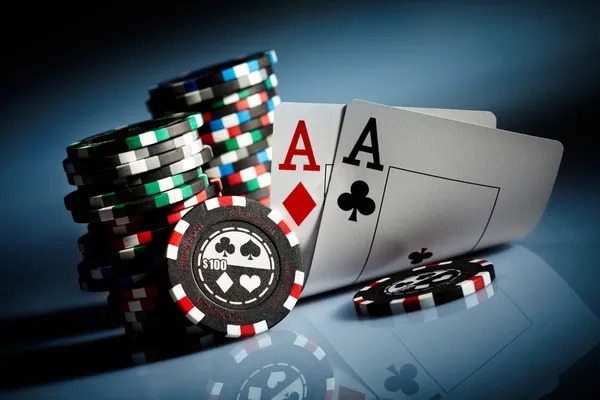 erek 3d Kode Alam live blackjack table on mobile phone screen